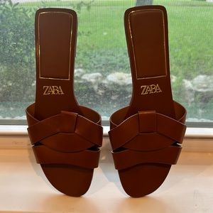 Zara Flat Crossed Leather Sandals Size 39 or US 8